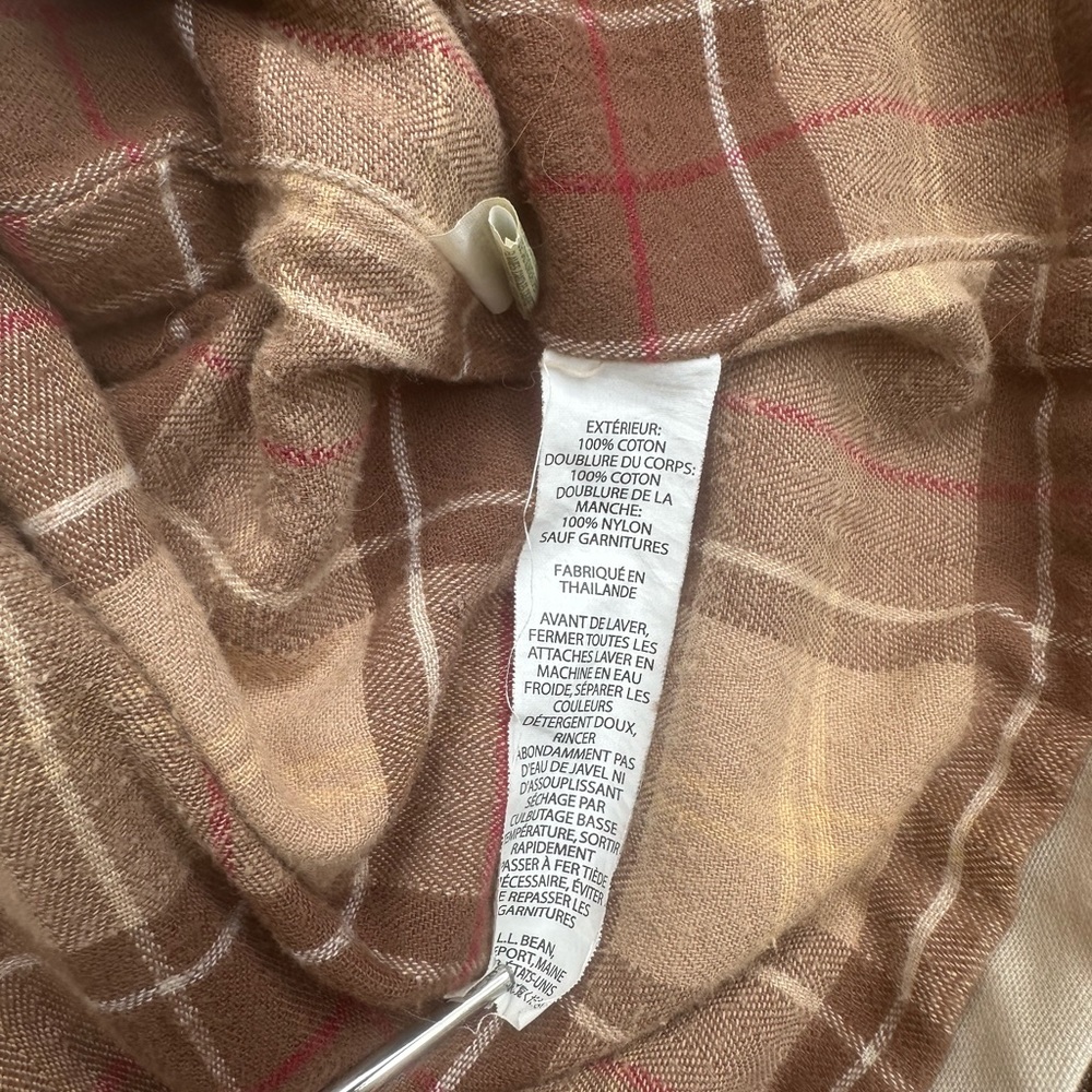 Vintage LL Bean Jacket Women’s Flannel Lined size L
Pit to pit: 23”
Length: 30” - Picture 6 of 6